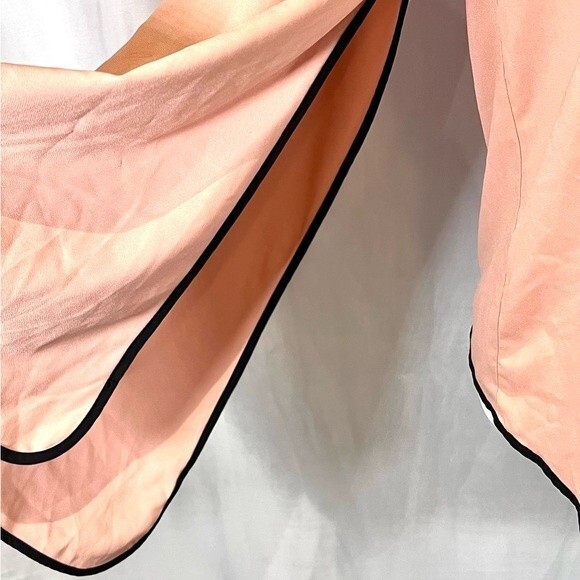 Gracia blush long split sleeve drape back blush and black top size medium - Picture 4 of 8